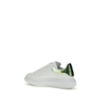 Alexander McQueen hvite kalveskinn-sneakers med platå