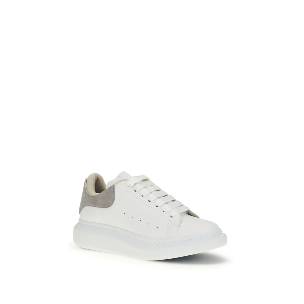Alexander McQueen hvite tykke sneakers i kalveskinn av Bos Taurus
