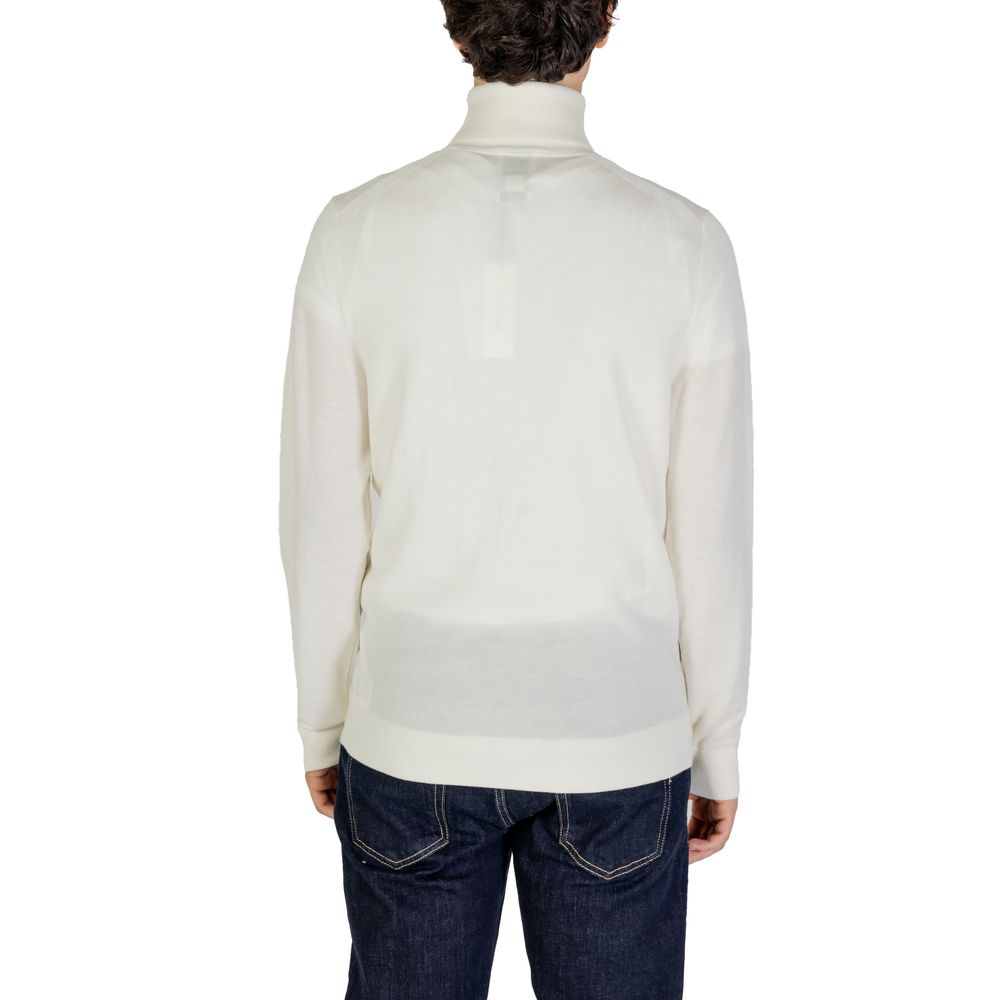Calvin Klein Jeans kremfarget ullgenser med rullekrage
