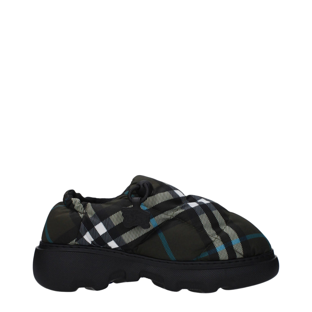 Burberry grønne slip-on pensko i stoff