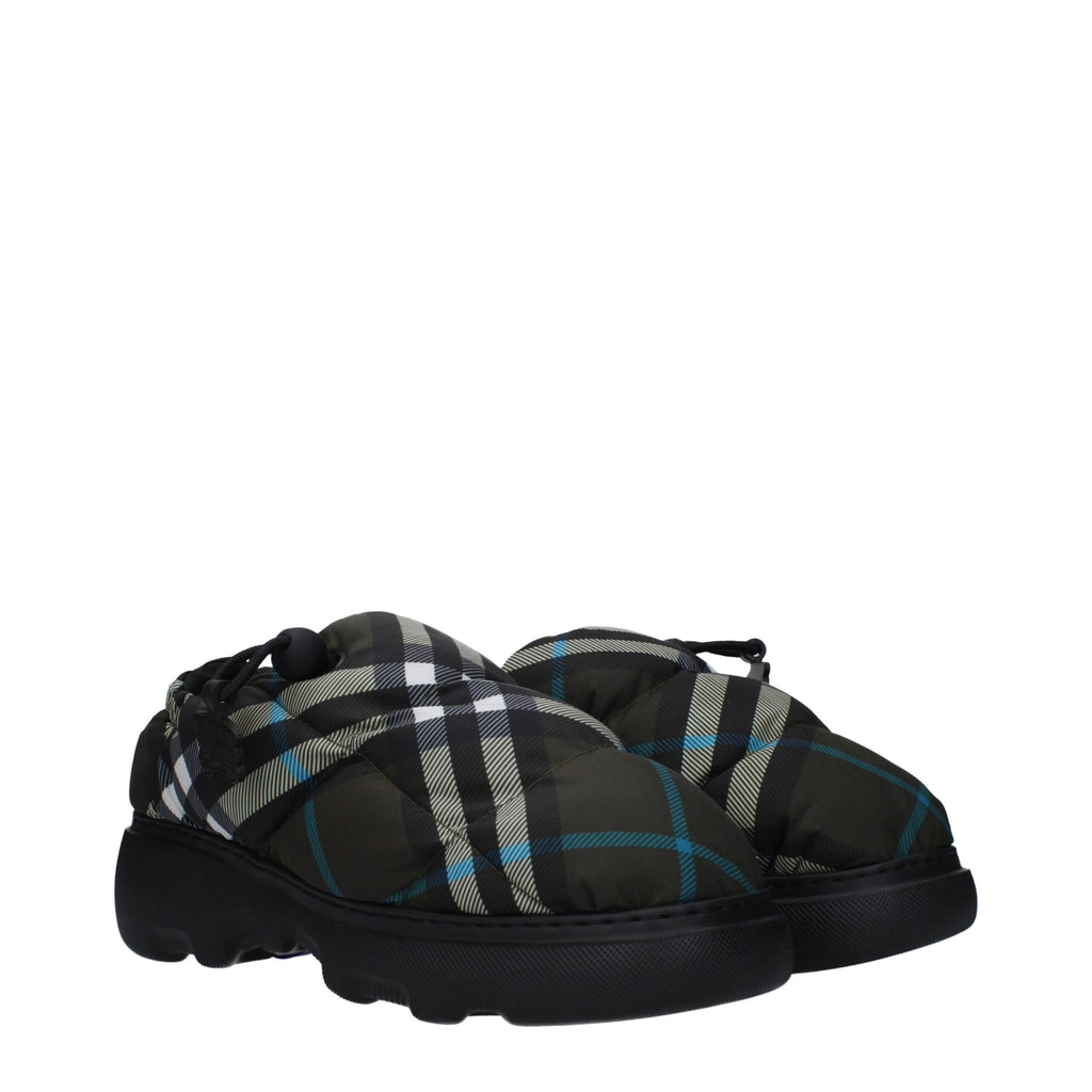 Burberry grønne slip-on pensko i stoff