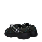 Burberry grønne slip-on pensko i stoff