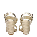 Prada gullfargede skinnkile sandaler