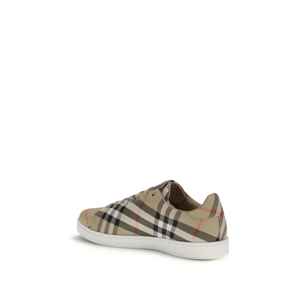 Burberry lave sneakers i nylon i flere farger